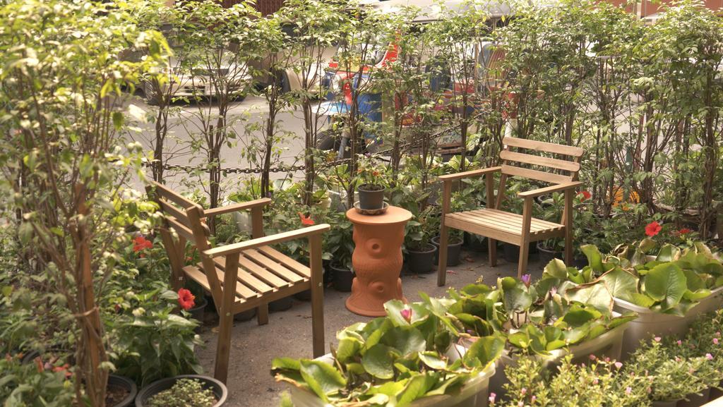 Tiger Lily Hostel Бангкок Екстер'єр фото